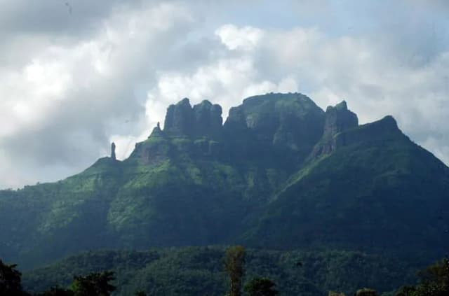 SHIVNERI FORT – 30 KM